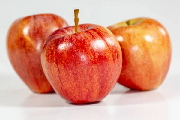 Rote Äpfel Warten Darauf Auf Dem Küchentisch Gegessen Werden — Stockfoto