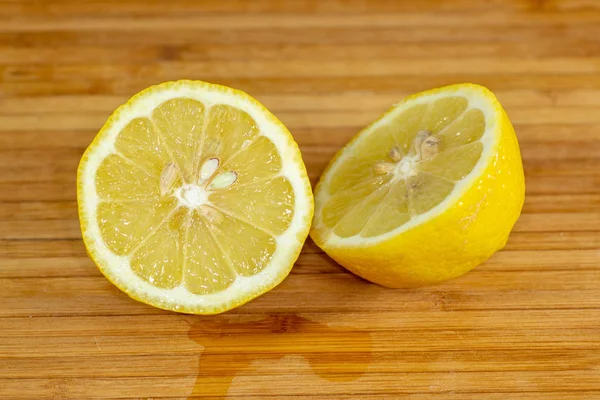 Крупним Планом Нарізаний Лимоном — стокове фото