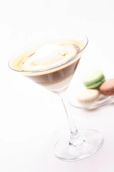 Hot Affogato Coffy Tiszta Üveg Fehér Háttér Szemes Kávé — Stock Fotó