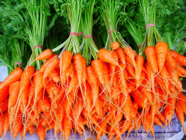Pequeños Racimos Zanahorias Mercado Montaña Chiang Mai Tailandia —  Fotos de Stock