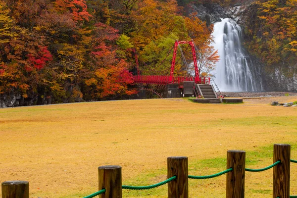 Blätter Farbwechsel Schöner Wasserfall Den Fallblättern Yamagata Japan — Stockfoto