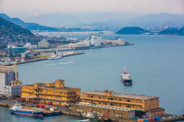 Kitakyushu, Japonya-20 Kasım 2016: Mojiko Limanı 'nın bir görünümü, bir l