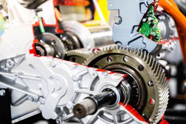 Motor sprocket Ve kontrol için elektronik devre kartları. Çapraz-