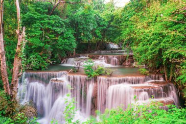 Huai Mae Kamin Şelalesi Srinakarin, Kanchanaburi, Tayland