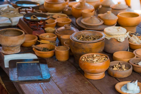 Preparación Natural Medicina Tradicional Con Hierbas Tailandesas Secas — Foto de Stock