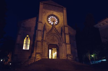 Geceleri Katolik Hıristiyan Kilisesi. Gotik mimarisi. Yalta, Crimea