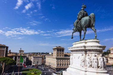Victor Emmanuel Iiand görünümü Roma'daki Piazza Venezia'nın heykeli