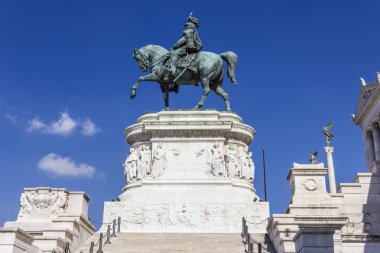 Victor Emmanuel II Roma, İtalya vatanın sunak üzerinde bronz heykeli