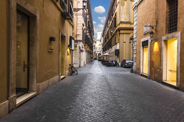 Рим Италия Августа 2018 Года Итальянская Улица Borgogna Пустая Утром — стоковое фото