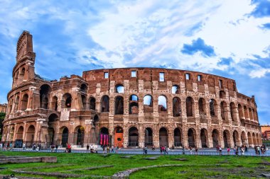 Roma/İtalya, 26 Ağustos 2018: Coliseum yaz görünümü