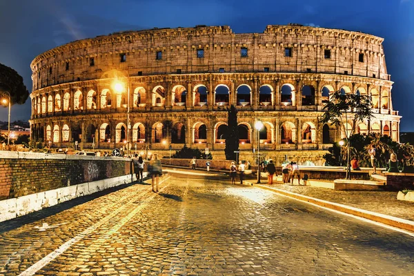 Rome Italie Août 2018 Colisée Vue Nuit Depuis Route — Photo