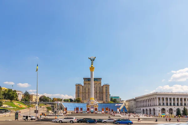 Kiev, Ucrania - 15 de agosto de 2018: Plaza de la Independencia o Maidan en Kiev —  Fotos de Stock
