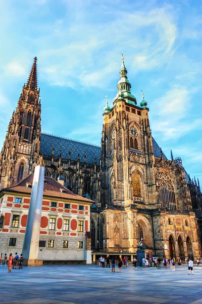 St Vitus Cathedral and a square in Prague Castle — Stock Photo, Image