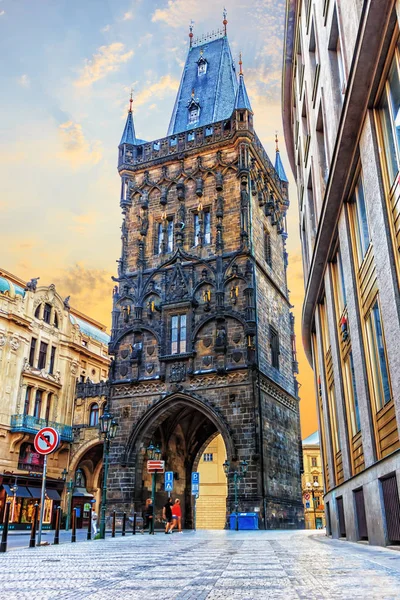 Powder Gate, a famous tower in the Royal Route of Prague, Czech — Stock Photo, Image