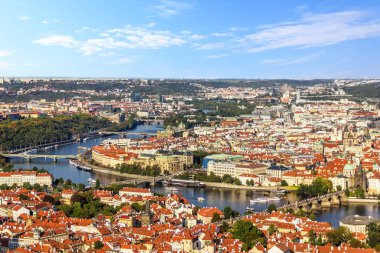 Prag üzerinden Vltava, Lesser Town ve Old Town görünüm arasında köprü