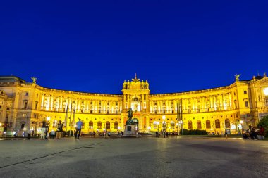 Güzel Hofburg Sarayı, alacakaranlık görünümü, Viyana, Avusturya