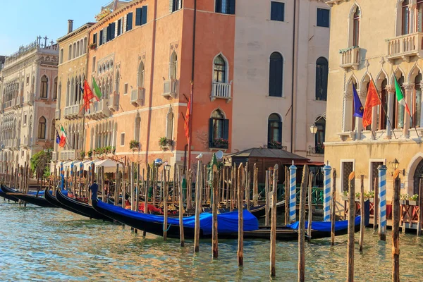 Gran Canal Venecia Con Góndolas Palacios Muelles Italia Vista Verano — Foto de Stock