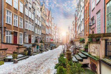 Mariacka street, Gdansk, Polonya, gündoğumu görünümünde ünlü bir sokak