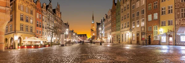 Panorama del mercado largo, Gdansk, Polonia, vista de la noche —  Fotos de Stock