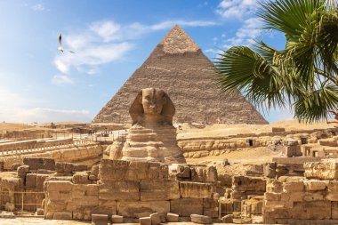 Mısır piramitleri: Büyük Sfenks ve Khafre Piramidi
