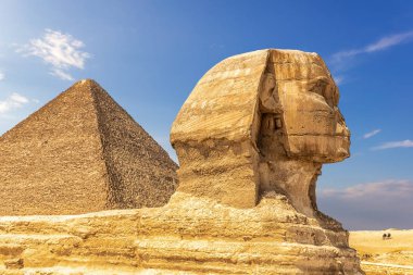 Büyük Sfenks ve Cheops Piramidi, Giza, Mısır