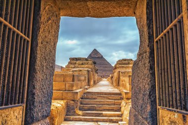 Vadi Khafre Tapınağı ve Khafre Giza, Mısır Piramidi