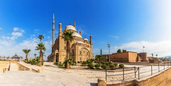 Panorama velké mešity v káhirské Citadele, Egypt — Stock fotografie
