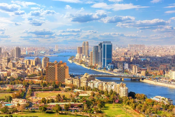 Beautiful view of Cairo and the Nile from above, Egypt — Stock Photo, Image