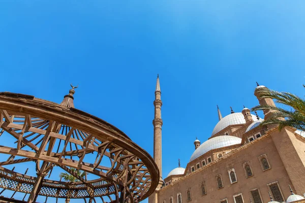 Velká mešita Muhammada Alí Paša a pavilónu na dvoře citadely, Káhiry, Egypta — Stock fotografie