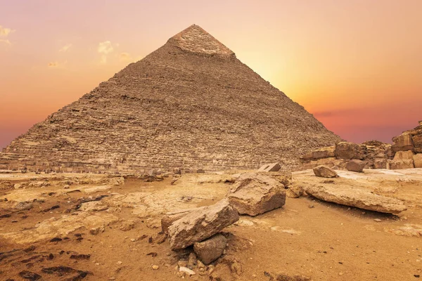 Όμορφη πυραμίδα του καφρό στον απογευματινό ήλιο, Γκίζα, Αίγυπτος — Φωτογραφία Αρχείου