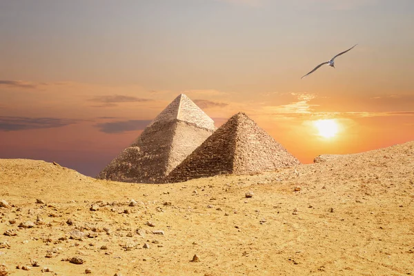 Pyramiderna i Giza, utsikt från Sand-Dune — Stockfoto