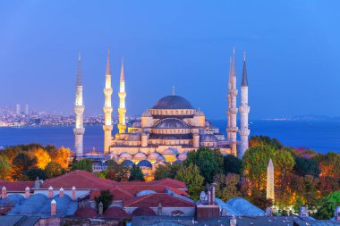 Sultan Ahmet Camii veya Sultan Ahmet Camii akşam manzarası, İstanbul, Türkiye