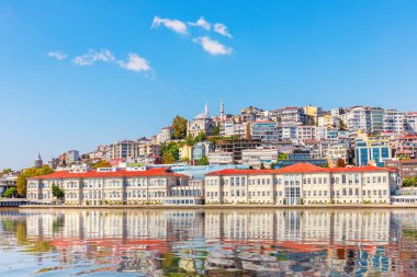 Türk Üniversitesi binası ve Cihangir Camii, İstanbul