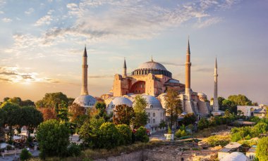 Ayasofya, İstanbul 'un ünlü camisi ve müzesi, tam manzara, Türkiye.