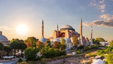 Türkiye 'nin İstanbul kentindeki Ayasofya Camii, tam manzara