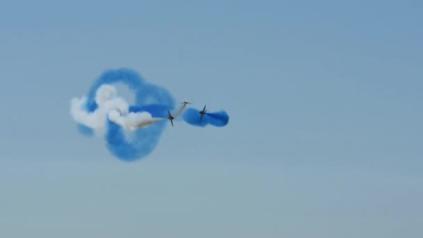 Airshow Kırmızı Oklar Raf Kraliyet Hava Kuvvetleri Dublör Uçan Gökyüzünde — Stok video