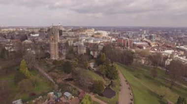 Cabot kule ve Brandon Hill Park hava dron görüntüleri, Bristol City İngiltere'de