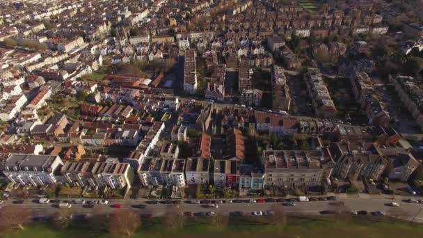 Luchtfoto Drone Schot Van Huizen Straten Park Het Centrum Van — Stockvideo