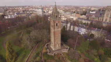 Cabot kule ve Brandon Hill Park hava dron görüntüleri, Bristol City İngiltere'de
