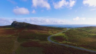Doğal Otoban yol güzel kırsal manzara, Haytor, Dartmoor aracılığıyla