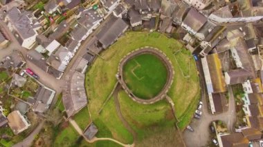 14. yüzyıl İngiliz kale kalıntıları, hava uçak görüntüleri, Totnes Castle, Devon İngiltere'de