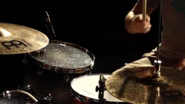 Baterista Anônimo Baterista Palco Close Drumsticks Hat Snare — Vídeo de Stock