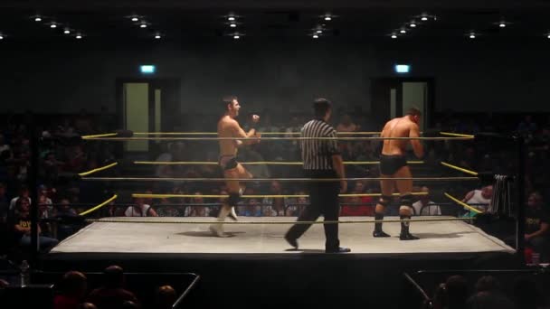 Pro Wrestling Match Sekvens Brottarna Undvika Stämplingar Strejker — Stockvideo