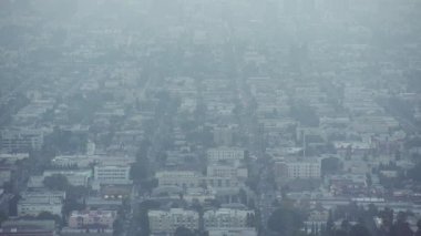 Smog ve kirliliği puslu City hava manzara, binaları ve sokakları - Los Angeles Kaliforniya üzerinde