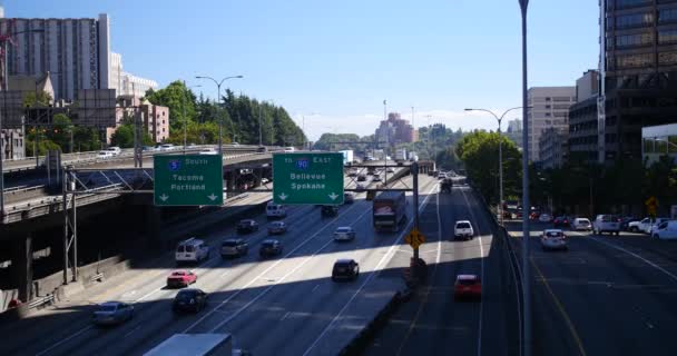 Automobili Guida Autostrada Centro Seattle Washington — Video Stock