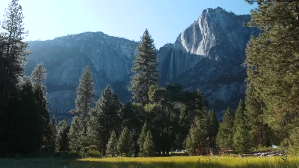 Yosemite Falls Valley Beautiful Mountain Summer Scenic California Usa — Stock Video