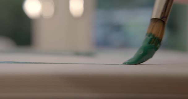 Sanatçı Resim Studio Yakın Çekim Kağıt Üzerinde Boya Fırçası — Stok video
