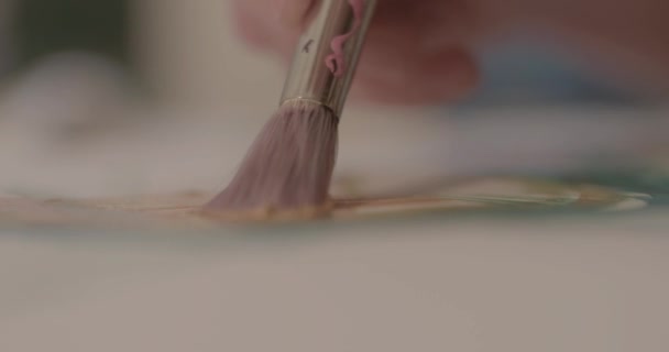Pintura Artista Estúdio Close Paint Brush Paper — Vídeo de Stock