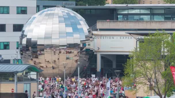 Enfant Sur Les Épaules Avec Drapeau Arc Ciel Lgbt Bristol — Video