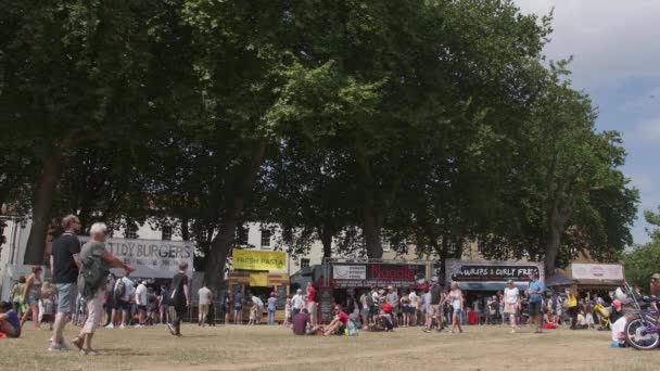 Comida Bebida Stalls People Relajarse Queen Square Bristol Harbour Festival — Vídeo de stock